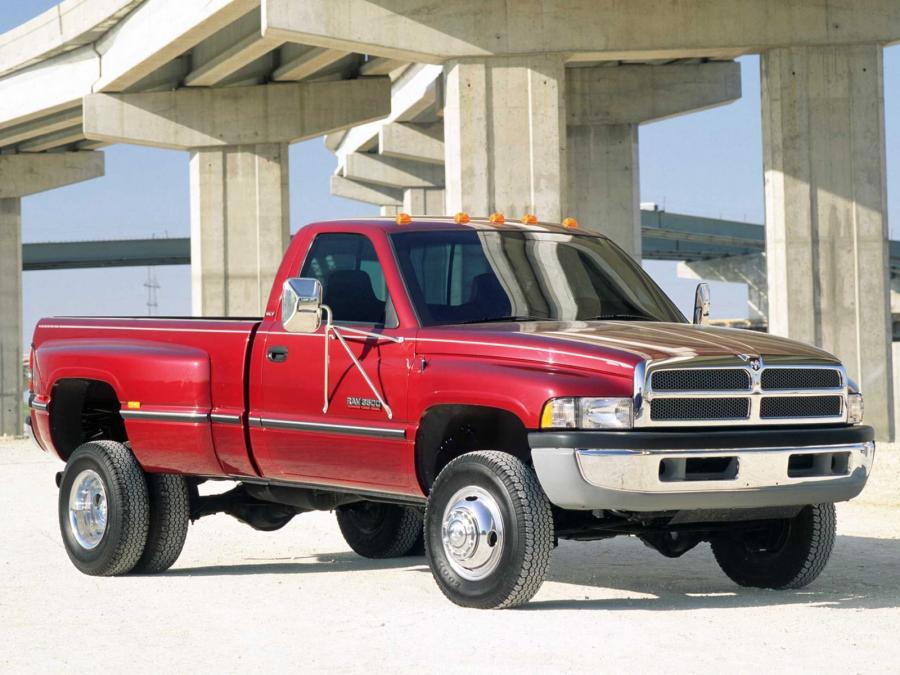  Dodge Ram 3500 Regular Cab 1994 года  (фото 3 из 3)